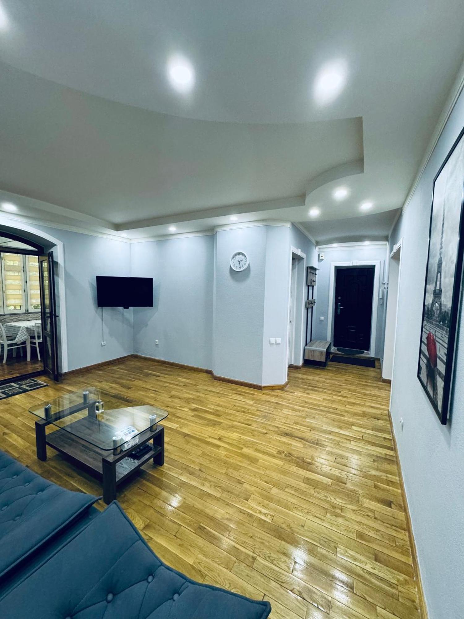 Classic Family Apart In The Center With 4 Rooms Tashkent Exterior foto